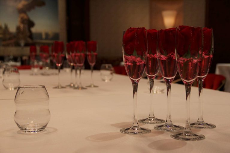 champagne glasses with roses